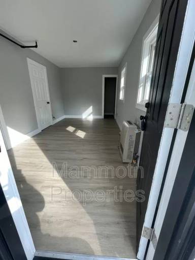 Main picture of 120 Myrtle St
