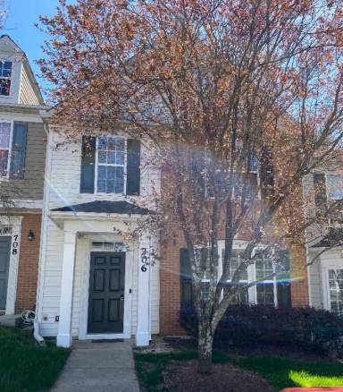 Main picture of 706 Walnut Woods Dr