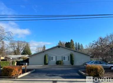 Main picture of 907 SE 8th St