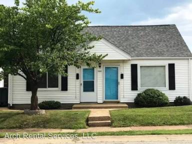 Main picture of 5944 Victoria Ave