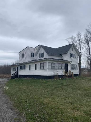 Main picture of 1697 Hilton Parma Corners Rd