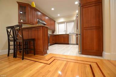 Main picture of 4 Gerrish St