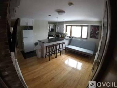 Main picture of 230 Brookline St