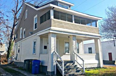 Main picture of 4600 Killam Ave