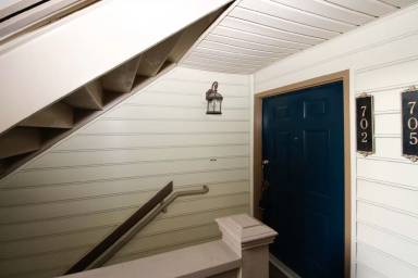 Main picture of 702 Garden Ct