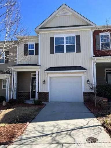 Main picture of 716 Silver Stream Ln