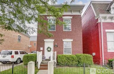Main picture of 809 Isabella St
