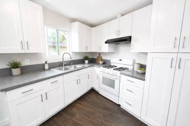 Main picture of 277 S Avenue 52