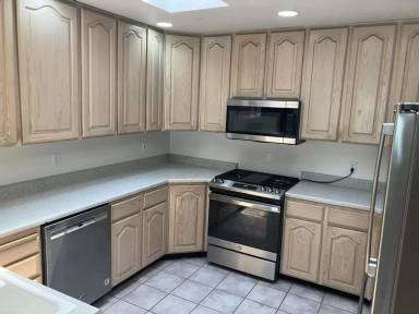 Main picture of 252 W Oaks Cir