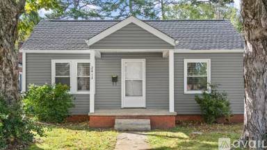 Main picture of 2413 Spring Garden St
