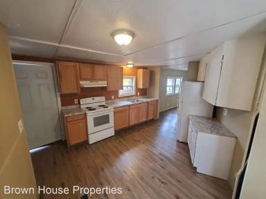 Main picture of 241 Main St
