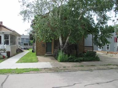Main picture of 2916 Peach St