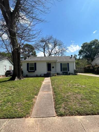 Main picture of 131 Pennsylvania Ave