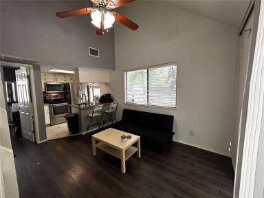 Main picture of 708 Graham Pl