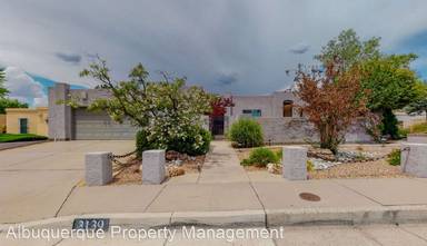 Main picture of 3139 La Ronda Pl NE