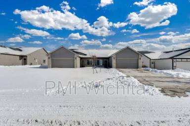 Main picture of 5244 N Cypress St