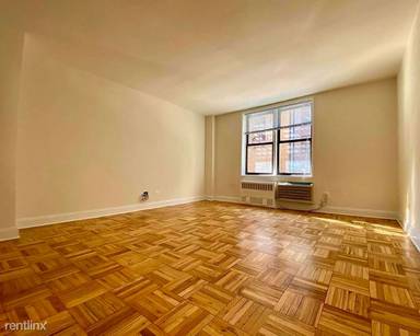 Main picture of 151 W 16th St