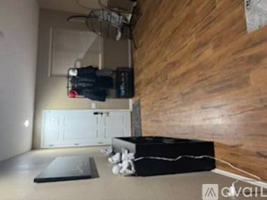 Main picture of 5970 Jaguar Way