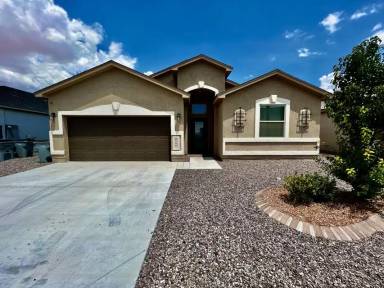 Main picture of 4640 Marisabel Azcarate St