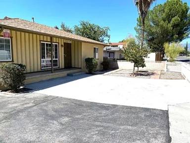 Main picture of 946 Park Ave