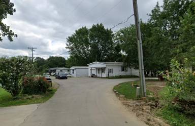 Main picture of 171 E 3rd St