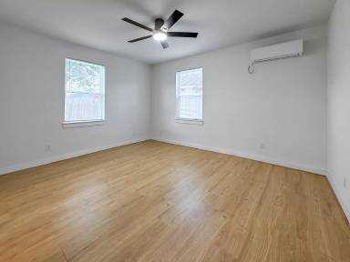 Main picture of 6707 Avenue F