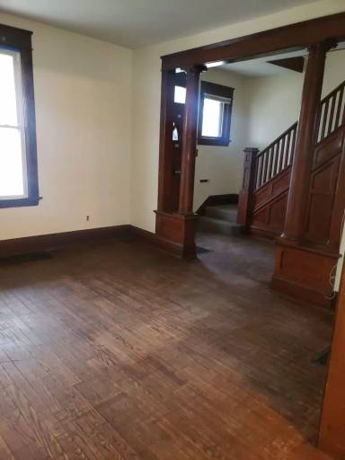 Main picture of 1114 Hugh St
