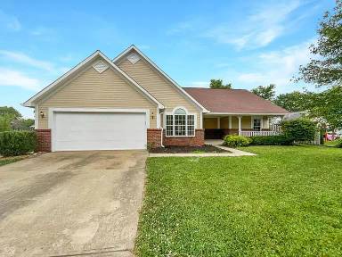 Main picture of 930 Eagle Brook Dr