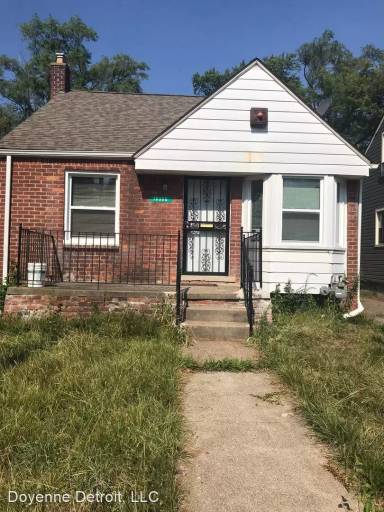 Main picture of 19335 Rutherford St