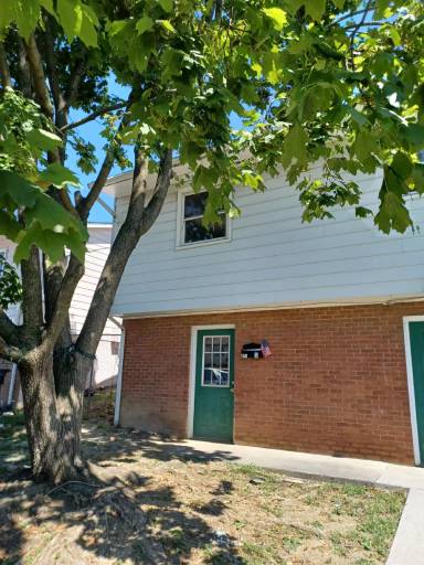 Main picture of 1028 Franklin St