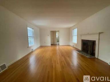 Main picture of 27 Park Ln