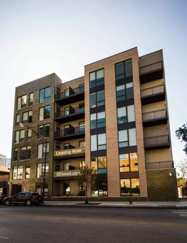 Main picture of 851 W Grand Ave