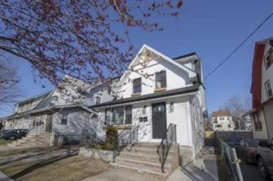 Main picture of 141 6th St