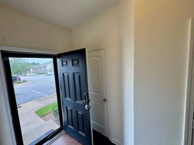 Main picture of 3008 Haskell Dr