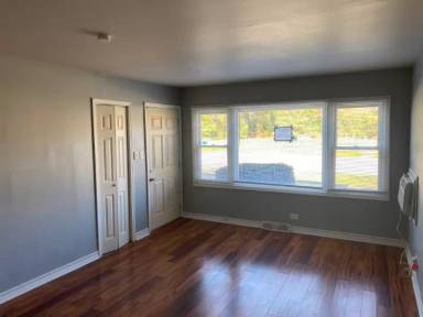 Main picture of 444 Hickory St