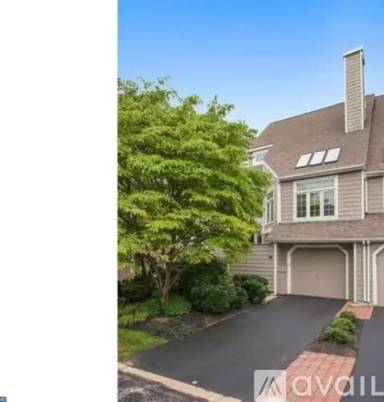 Main picture of 49 Newport Dr
