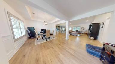 Main picture of 285 Lee Road 852