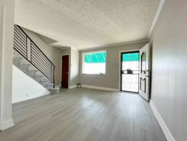 Main picture of 2844 S 10th St