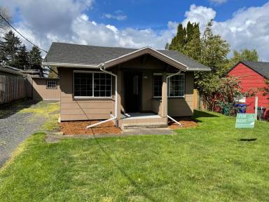 Main picture of 4635 NE 99th Ave