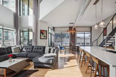 Main picture of 260 18th St NW
