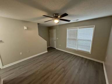 Main picture of 986 8th Ave NW