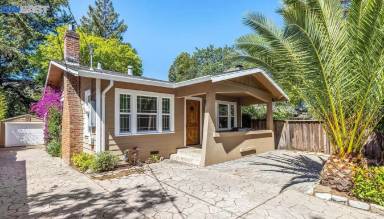 Main picture of 1109 Sir Francis Drake Blvd