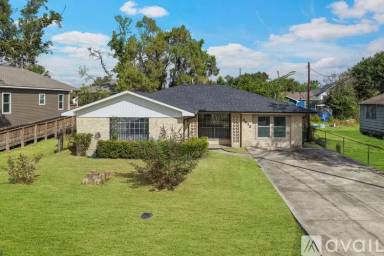 Main picture of 3613 Crandon St