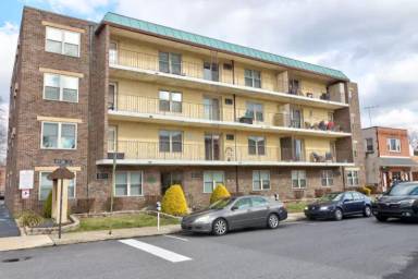 Main picture of 131 Dutton St