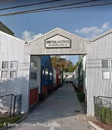 Main picture of 920 Memorial Dr SE