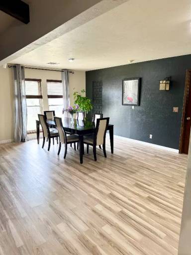 Main picture of 6713 Dover Ct