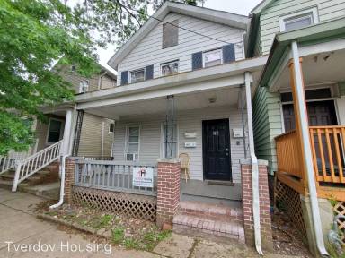 Main picture of 70 Comstock St