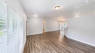 Main picture of 7750 SW 100th St