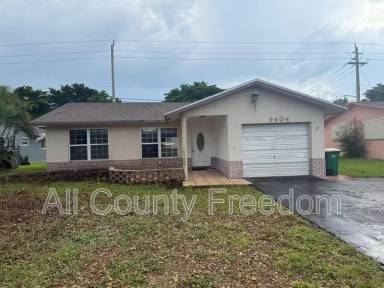Main picture of 9404 NW 70th St