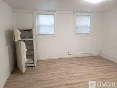Main picture of 4547 19th Ave NE